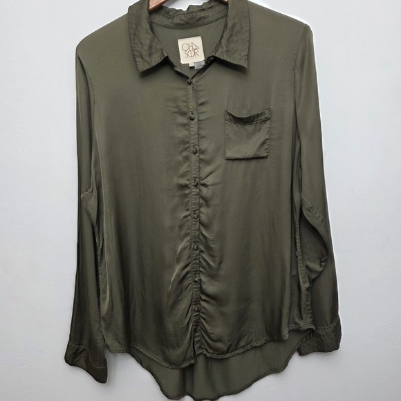 Chaser Button Up Blouse Olive Green Womens Size XL Satin Feel High‎ Low - Picture 1 of 7